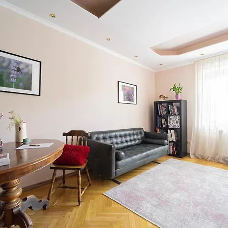 B48 Bigflat - Kenyelem 130 M2 En